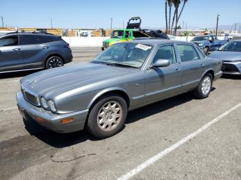  Salvage Jaguar Xj8