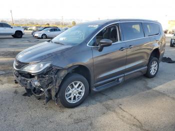  Salvage Chrysler Pacifica