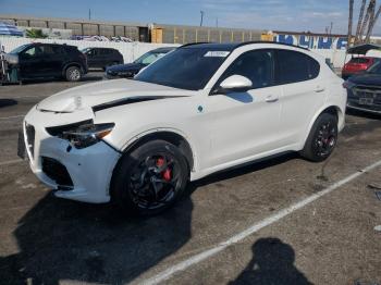  Salvage Alfa Romeo Stelvio