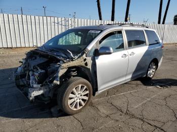  Salvage Toyota Sienna