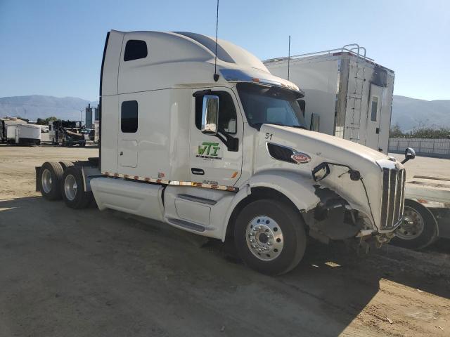  Salvage Peterbilt 579