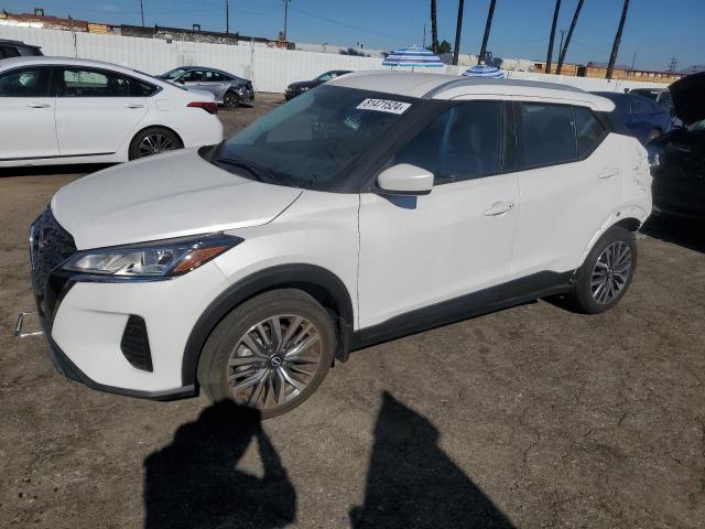  Salvage Nissan Kicks