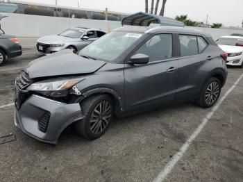  Salvage Nissan Kicks