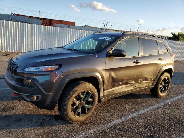  Salvage Jeep Cherokee