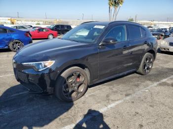  Salvage Alfa Romeo Stelvio