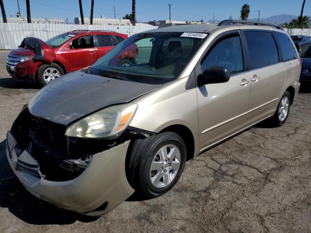  Salvage Toyota Sienna