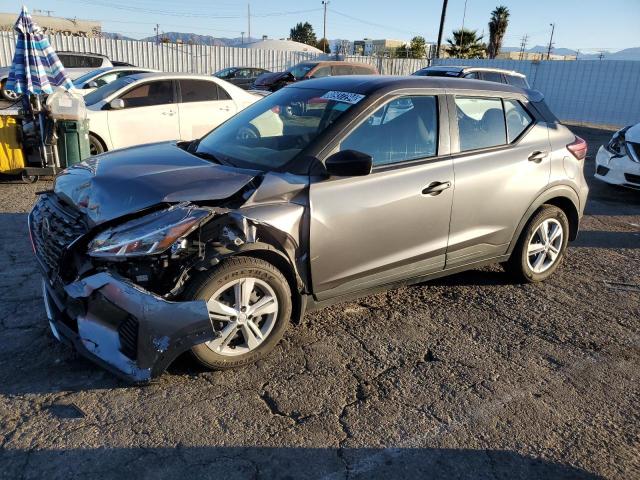  Salvage Nissan Kicks