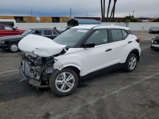  Salvage Nissan Kicks