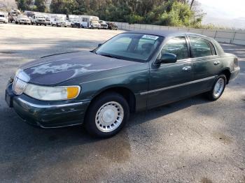  Salvage Lincoln Towncar