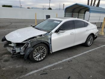  Salvage Lexus Es