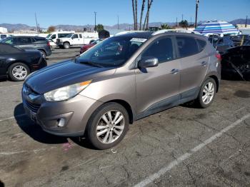  Salvage Hyundai TUCSON