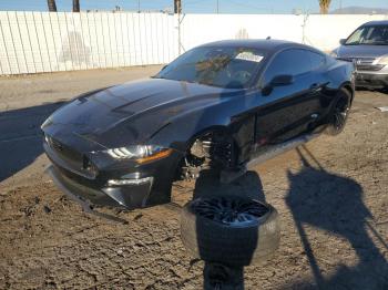  Salvage Ford Mustang