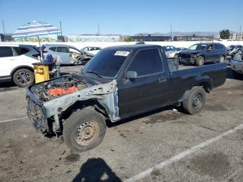  Salvage Toyota Pickup