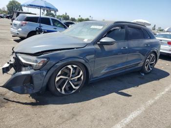  Salvage Audi Q8