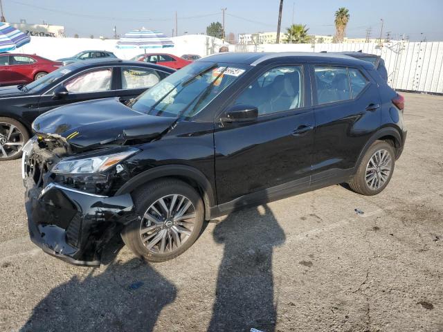  Salvage Nissan Kicks