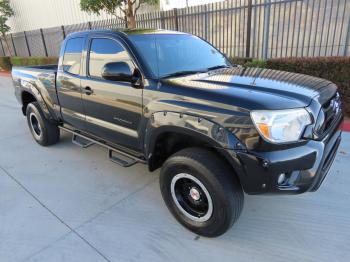  Salvage Toyota Tacoma