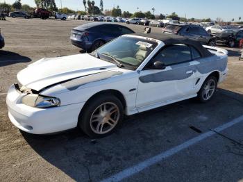  Salvage Ford Mustang