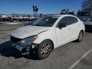  Salvage Toyota Yaris