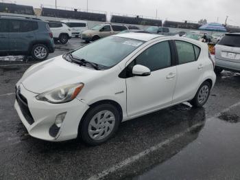  Salvage Toyota Prius