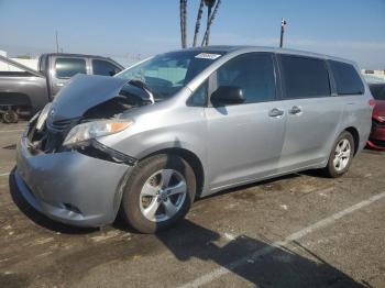  Salvage Toyota Sienna