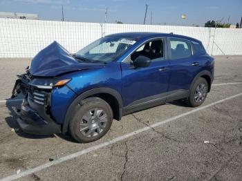  Salvage Nissan Kicks