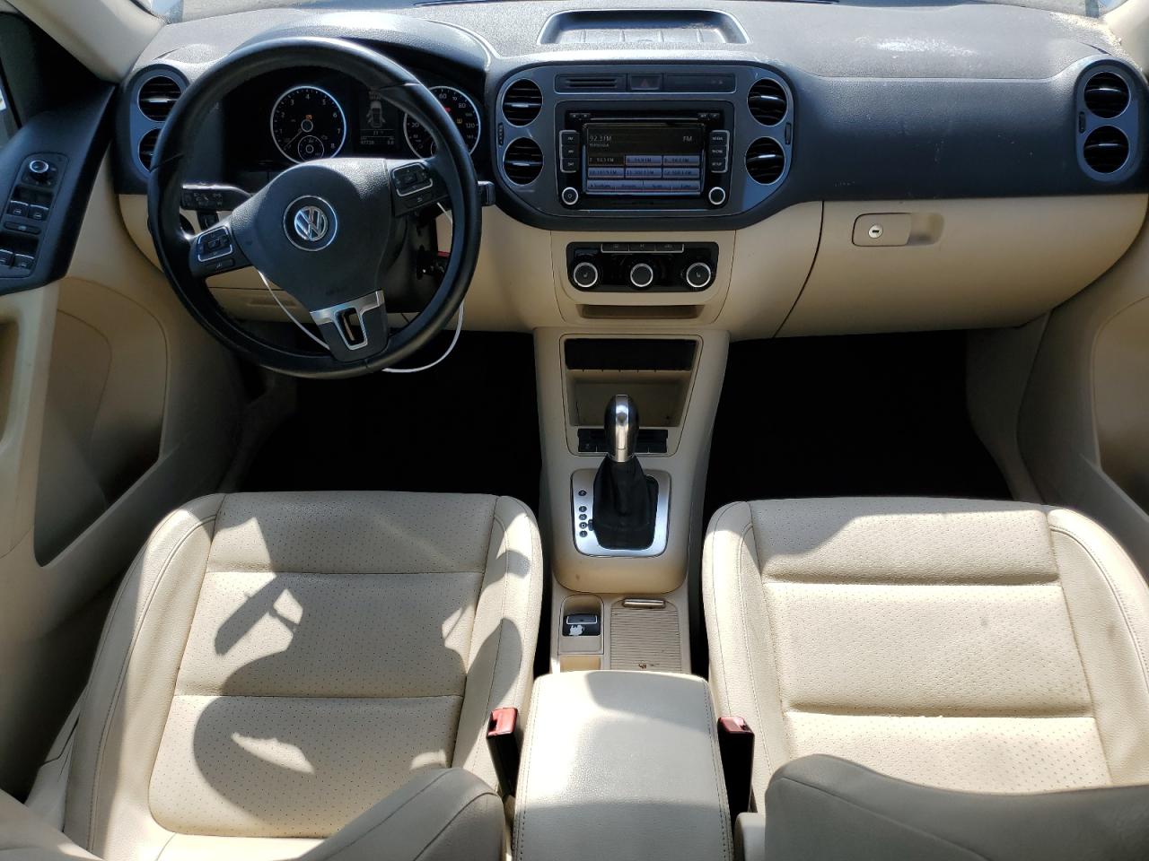 Volkswagen Tiguan S Image 7