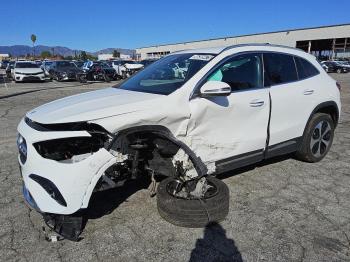  Salvage Mercedes-Benz GLA