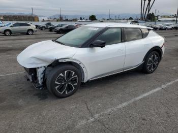  Salvage Kia EV6