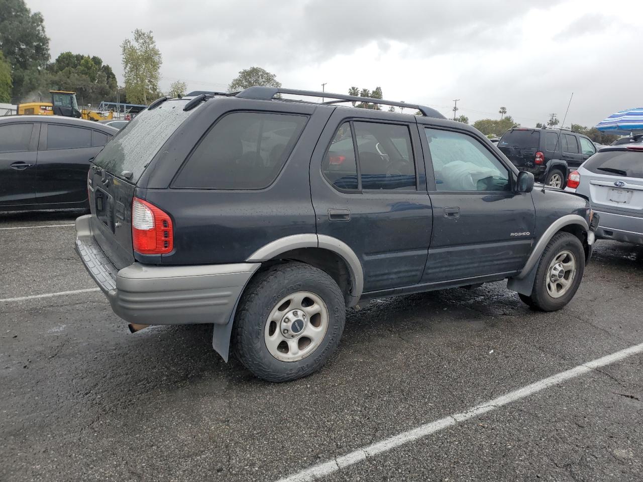 Isuzu Rodeo S Image 2