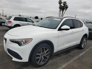  Salvage Alfa Romeo Stelvio