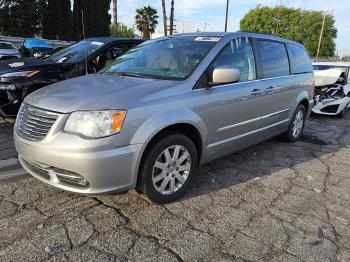  Salvage Chrysler Minivan