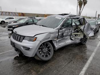  Salvage Jeep Grand Cherokee