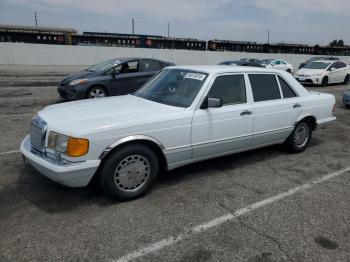  Salvage Mercedes-Benz 560-Class