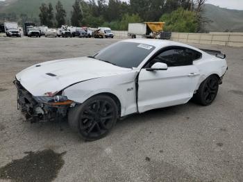  Salvage Ford Mustang