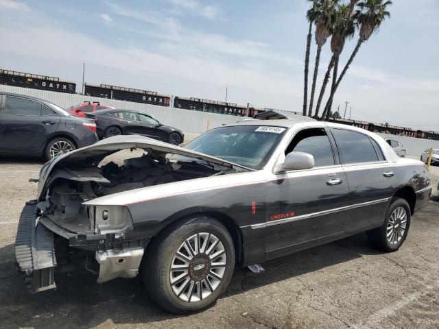  Salvage Lincoln Towncar
