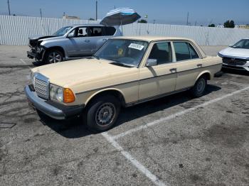  Salvage Mercedes-Benz 300-Class