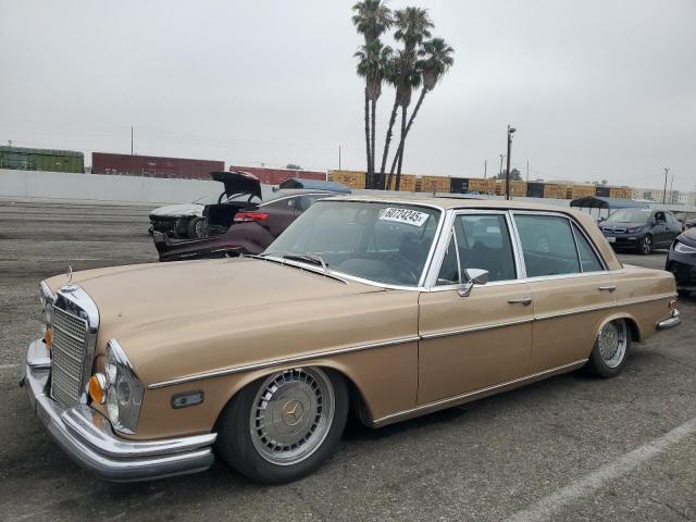 Salvage Mercedes-Benz 300-Class