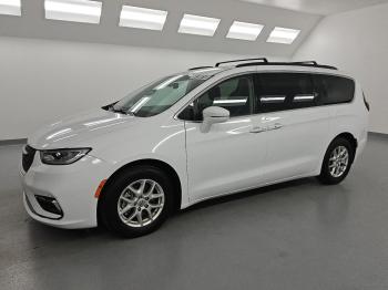  Salvage Chrysler Pacifica
