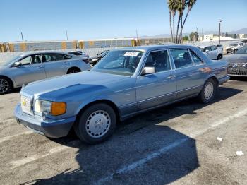  Salvage Mercedes-Benz 560-Class