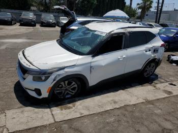  Salvage Kia Seltos