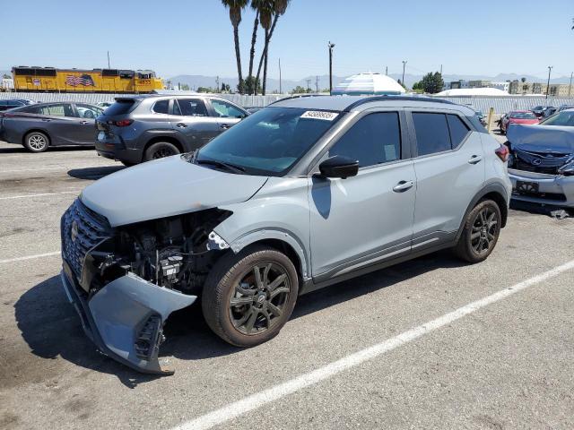  Salvage Nissan Kicks