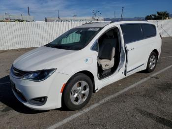  Salvage Chrysler Pacifica