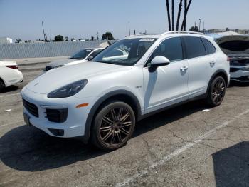  Salvage Porsche Cayenne