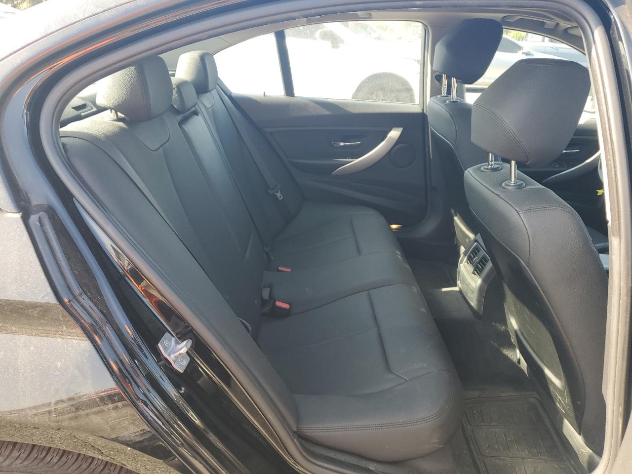 BMW 3 Series Xi Image 10