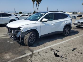  Salvage Hyundai TUCSON