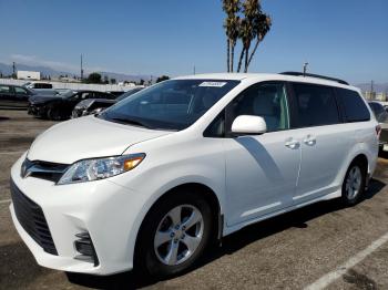  Salvage Toyota Sienna