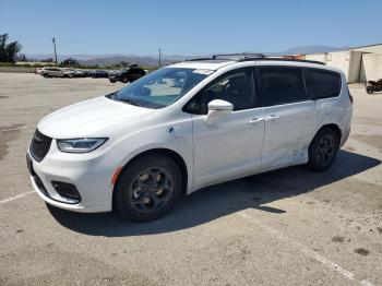  Salvage Chrysler Pacifica