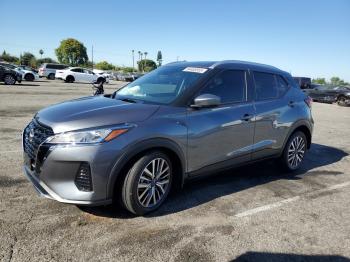  Salvage Nissan Kicks