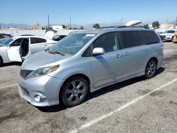  Salvage Toyota Sienna