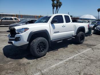  Salvage Toyota Tacoma